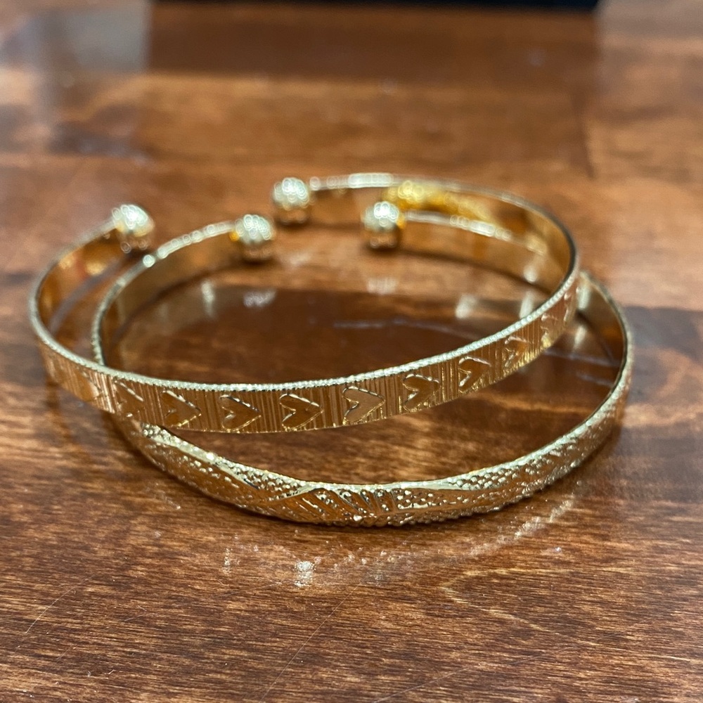 ❤️ Gold Bangle Set